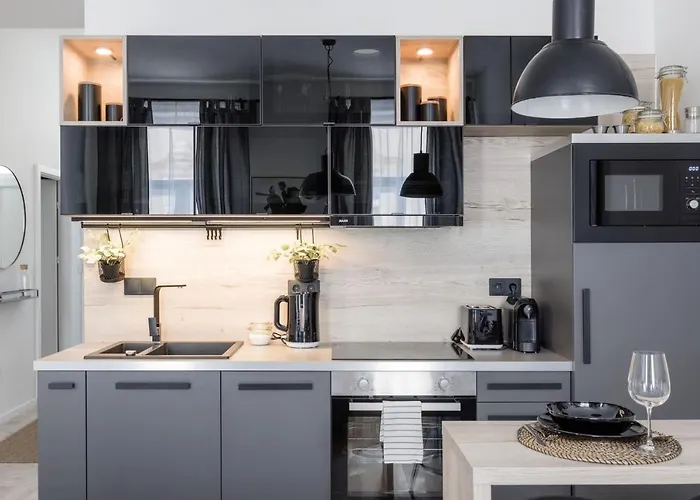 Two-bedroom Next To Music Academy *