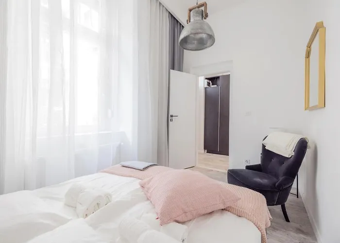 Two-bedroom Next To Music Academy