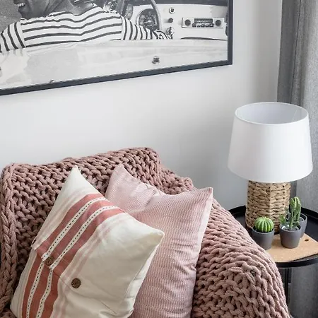 Two-bedroom Next To Music Academy
